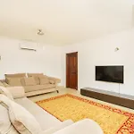 וילה Tarus Mara קס