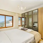 Tarus Mara קס